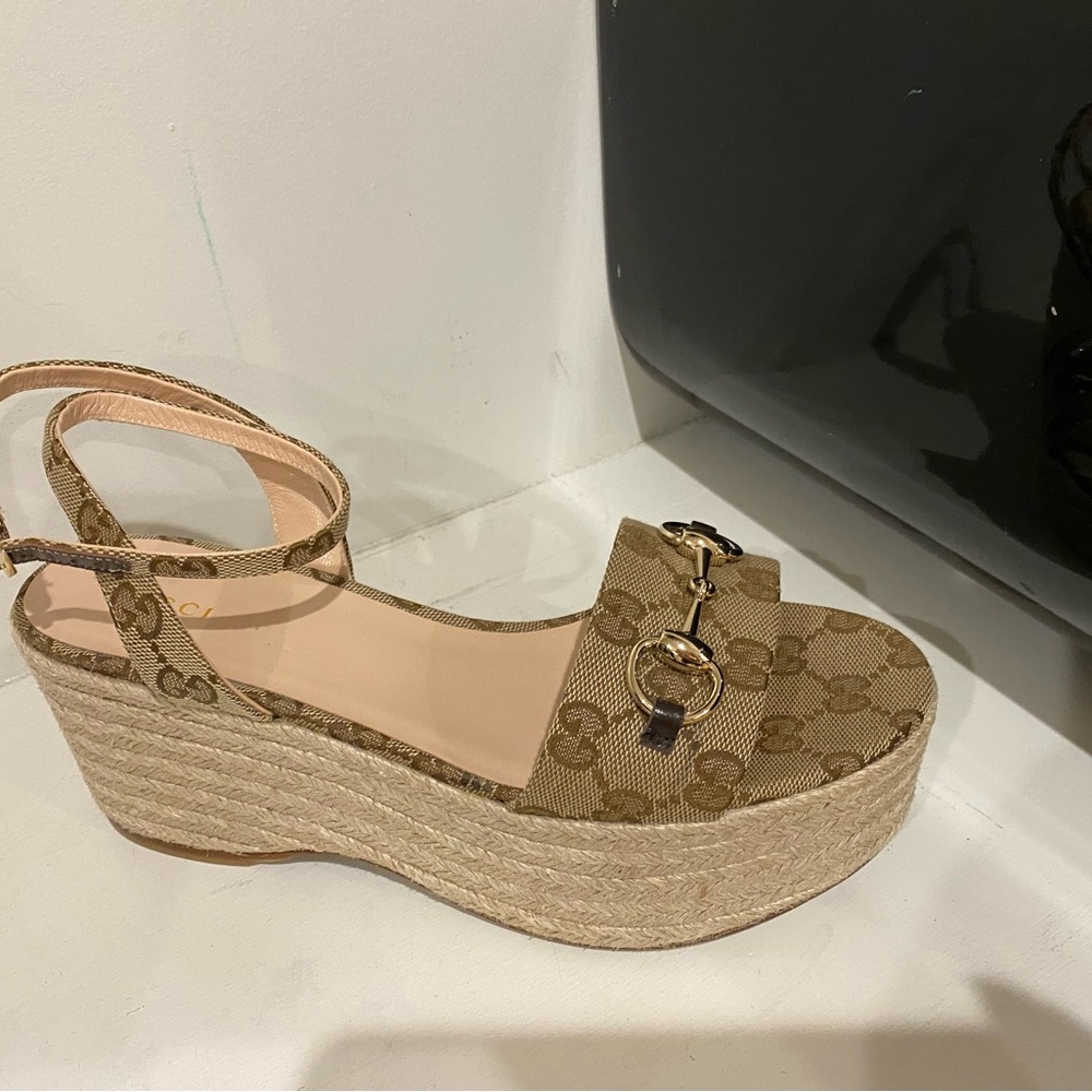 Gucci platform espadrilles sandals NIB